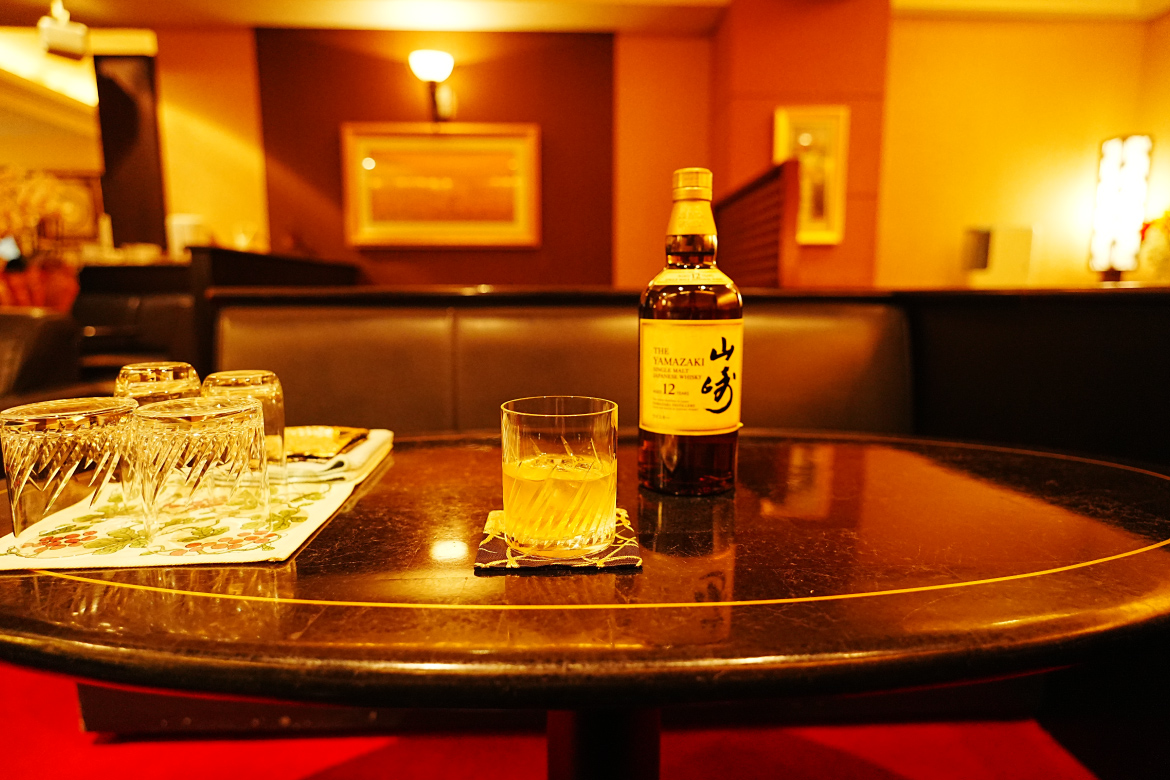 オリエンタルサロン内観